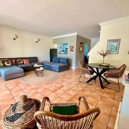 Les Restanques Maison 9 Pins 3 Chambres Holiday home *